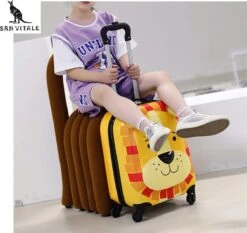 San Vitale® - Lichtgewicht Reis Koffer - Trolley - Handbagage - Leeuw - Geel -Bagage Kortingen Winkel 1200x1132 4