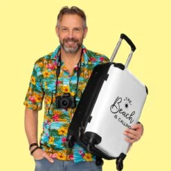 NoBoringSuitcases.com® Koffer Groot - Tekst - Strand - The Beach Is Calling - Zwart Wit - Vakantie - Trolley Koffer Met TSA-slot - Met Wielen - 90 Liter - Reiskoffer - 66 Cm -Bagage Kortingen Winkel 1200x1200 1244