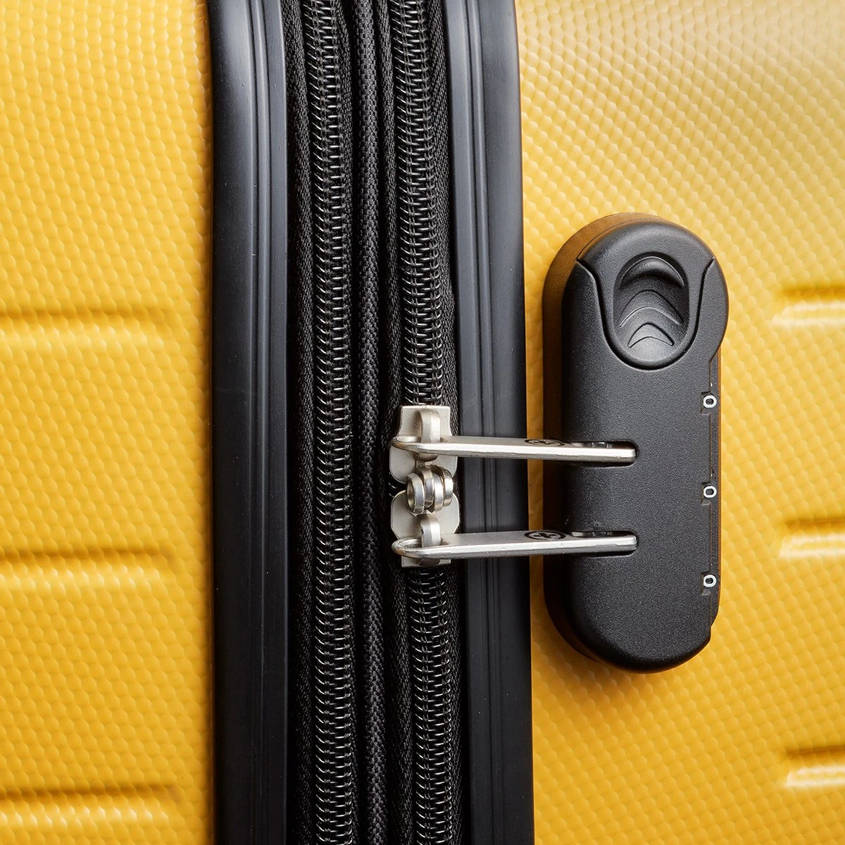 Swiss Alpine 2.0 - Reiskoffer - 67 Cm - 4 Wielen - Geel 8 Swiss Alpine 2.0 - Reiskoffer - 67 Cm - 4 Wielen - Geel - Afbeelding 6