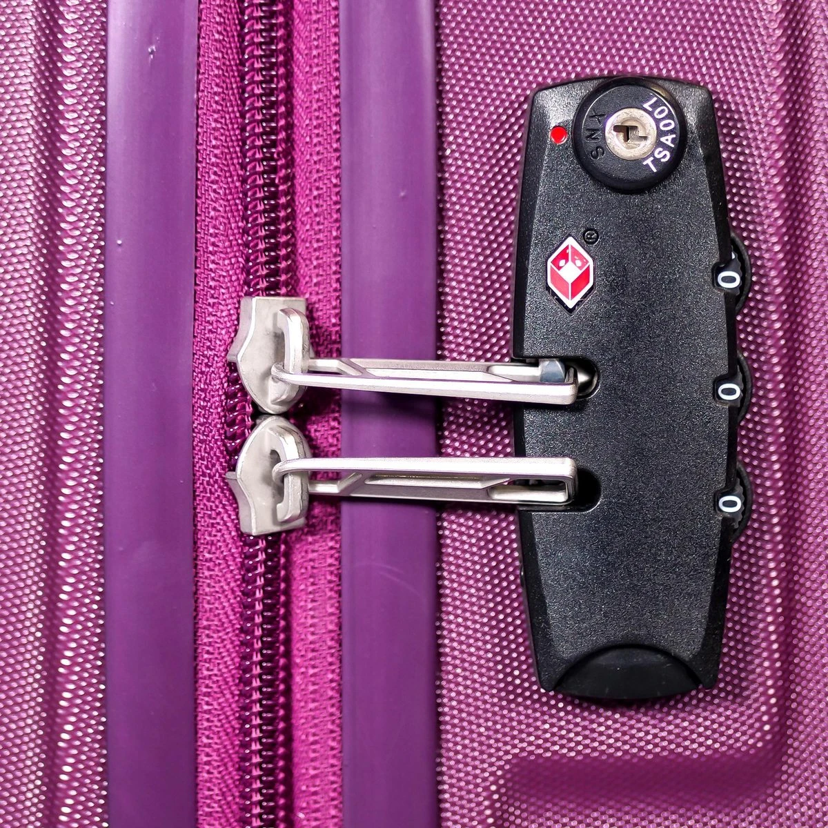 ©TROLLEYZ - Ibiza No.3 - Reiskoffer 69cm Met TSA Slot - Dubbele Wielen - 360° Spinners - 100% ABS - Reiskoffer In Dazzling Purple 7 ©TROLLEYZ - Ibiza No.3 - Reiskoffer 69cm Met TSA Slot - Dubbele Wielen - 360° Spinners - 100% ABS - Reiskoffer In Dazzling Purple - Afbeelding 5