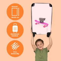 NoBoringSuitcases.com® Kinderkoffer - Handbagage Kinderen - Kitten - Skateboard - Roze - Meisjes - Kinderen - Trollet Op Wieltjes - Past Binnen 55x40x20 Cm En 55x35x25 Cm - Koffer Meisje -Bagage Kortingen Winkel 1200x1200 1828