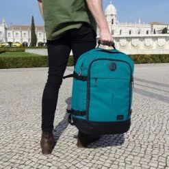 CabinMax Metz Reistas– Handbagage 44L- Rugzak – Schooltas - Backpack 55x40x20cm – Lichtgewicht - Vintage Teal (MZ V-TL) 15 CabinMax Metz Reistas– Handbagage 44L- Rugzak – Schooltas - Backpack 55x40x20cm – Lichtgewicht - Vintage Teal (MZ V-TL) -Bagage Kortingen Winkel 1200x1200 2158