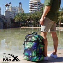 CabinMax Metz Reistas– Handbagage 44L- Rugzak – Schooltas - Backpack 55x40x20cm – Lichtgewicht - Zwart (MZ BK) 19 CabinMax Metz Reistas– Handbagage 44L- Rugzak – Schooltas - Backpack 55x40x20cm – Lichtgewicht - Zwart (MZ BK) -Bagage Kortingen Winkel 1200x1200 2199