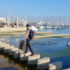 CabinMax Manhatten XL – Handbagage 20L – Rugzak Met USB Poort– Schooltas - 40x20x25 Cm – Compact Reistas – Lichtgewicht – Grijs/Zwart -Bagage Kortingen Winkel 1200x1200 2280