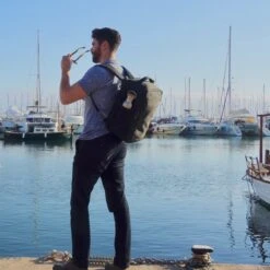 CabinMax Manhatten XL – Handbagage 20L – Rugzak Met USB Poort– Schooltas - 40x20x25 Cm – Compact Reistas – Lichtgewicht – Grijs/Zwart -Bagage Kortingen Winkel 1200x1200 2281