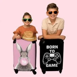 NoBoringSuitcases.com® Koffer - Quote - Gaming - Controller - Boys - Past Binnen 55x40x20 Cm En 55x35x25 Cm - Handbagage - Trolley - Fotokoffer - Cabin Size - Print -Bagage Kortingen Winkel 1200x1200 7