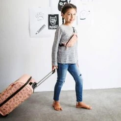 Reisenthel Trolley XS Kids Reiskoffer Kind - Maat XS - 12L - Cats&Dogs Rose Roze -Bagage Kortingen Winkel 1200x1200 756
