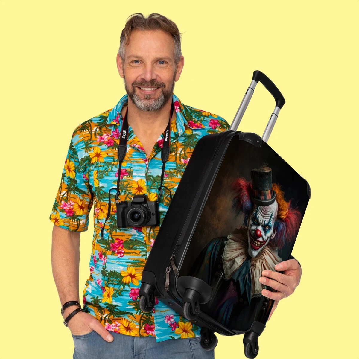 NoBoringSuitcases.com® Trolley - Reiskoffers - Clown - Hoed - Kraag - Portret - Horror - Trolley Op Wieltjes - Past Binnen 55x40x20 Cm En 55x35x25 Cm - Koffertje - Handbagagekoffer 8 NoBoringSuitcases.com® Trolley - Reiskoffers - Clown - Hoed - Kraag - Portret - Horror - Trolley Op Wieltjes - Past Binnen 55x40x20 Cm En 55x35x25 Cm - Koffertje - Handbagagekoffer - Afbeelding 6