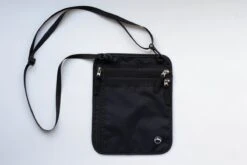 Groene Berg Nektasje - Reistas - Paspoorthouder Met RFID Blokkering - Reisportemonnee - Zwart -Bagage Kortingen Winkel 1200x800 105