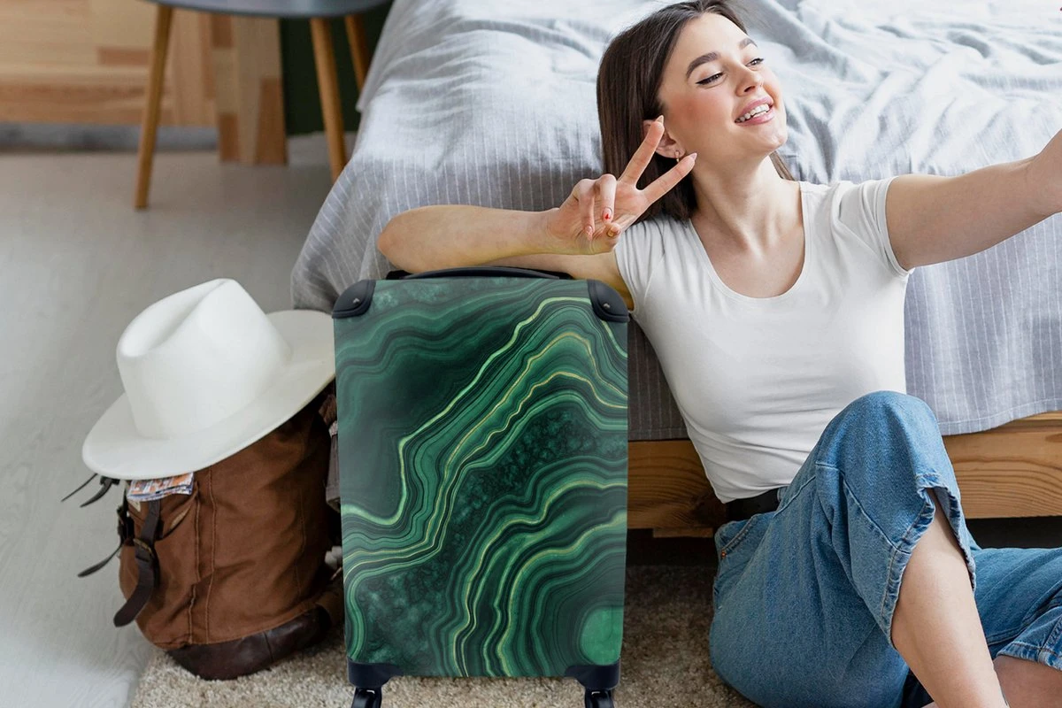 MuchoWow® Koffer - Marmer - Groen - Lijn - Past Binnen 55x40x20 Cm En 55x35x25 Cm - Handbagage - Trolley - Fotokoffer - Cabin Size - Print 4 MuchoWow® Koffer - Marmer - Groen - Lijn - Past Binnen 55x40x20 Cm En 55x35x25 Cm - Handbagage - Trolley - Fotokoffer - Cabin Size - Print - Afbeelding 2