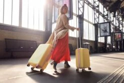 Decent Star Maxx Handbagage Koffer - 55 Cm - TSA Slot - Pastel Geel 35 Decent Star Maxx Handbagage Koffer - 55 Cm - TSA Slot - Pastel Geel -Bagage Kortingen Winkel 1200x812