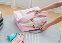 Merkloos Opvouwbare Reistas Beige - Opbergtas - Weekendtas - Reistas Voor Handbagage - Opvouwbare Reistassen Dames - Reistas Voor Op Koffer - Dames Tas - Damestas - Tas Voor Reizen - Sporttas -Bagage Kortingen Winkel 1200x834 4