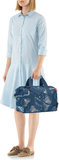 Reisenthel Allrounder M Reistas Sporttas - 18L - Bandana Frame Blauw 12 Reisenthel Allrounder M Reistas Sporttas - 18L - Bandana Frame Blauw -Bagage Kortingen Winkel 441x1200 9