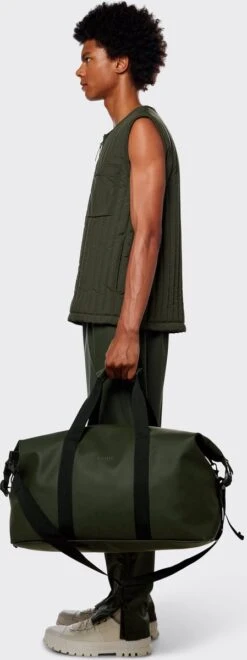 Rains Weekendtas 37 Liter - Groen -Bagage Kortingen Winkel 449x1200 3