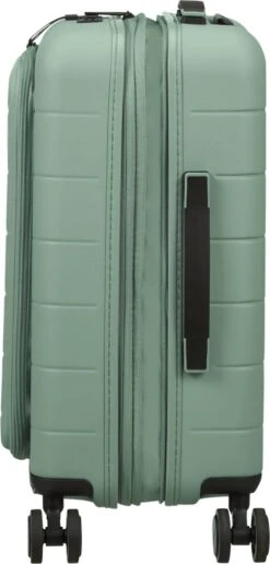 American Tourister Reiskoffer Met Laptopvak - Novastream Spinner 55/20 Tsa (Handbagage) Nomad Green 22 American Tourister Reiskoffer Met Laptopvak - Novastream Spinner 55/20 Tsa (Handbagage) Nomad Green -Bagage Kortingen Winkel 574x1200 1