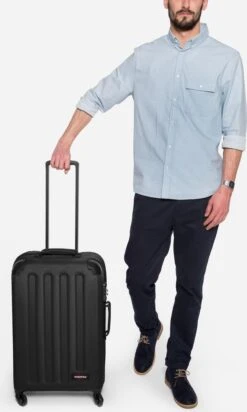 Eastpak TRANZSHELL M Reiskoffer (67 X 42 X 4 Cm) - Black -Bagage Kortingen Winkel 720x1200 6
