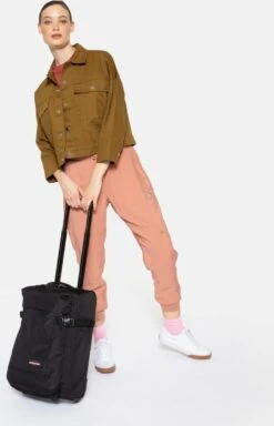 Eastpak TRANVERZ XS Reiskoffer, Handbagage (48 X 32 X 21 Cm) - Black 29 Eastpak TRANVERZ XS Reiskoffer, Handbagage (48 X 32 X 21 Cm) - Black -Bagage Kortingen Winkel 771x1200 5