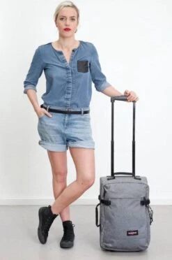 Eastpak TRANVERZ XS Reiskoffer, Handbagage (48 X 32 X 21 Cm) - Black 24 Eastpak TRANVERZ XS Reiskoffer, Handbagage (48 X 32 X 21 Cm) - Black -Bagage Kortingen Winkel 797x1200