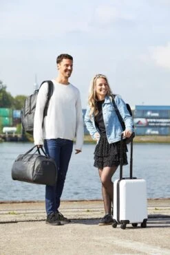 Enrico Benetti Northern 47222 Sportieve Business Sporttas Reistas - Zwart 16 Enrico Benetti Northern 47222 Sportieve Business Sporttas Reistas - Zwart -Bagage Kortingen Winkel 799x1200 259