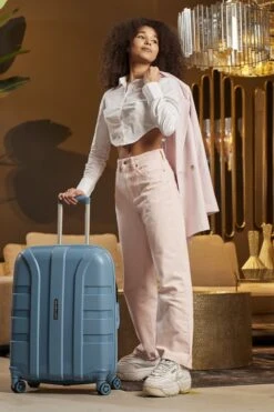 ©TROLLEYZ - Paris No.5 - Reiskoffer - 78cm Met TSA Slot - Dubbele Wielen - 360° Spinners - 100% Polypropyleen - Reiskoffer In Ice Blue 27 ©TROLLEYZ - Paris No.5 - Reiskoffer - 78cm Met TSA Slot - Dubbele Wielen - 360° Spinners - 100% Polypropyleen - Reiskoffer In Ice Blue -Bagage Kortingen Winkel 800x1200 74