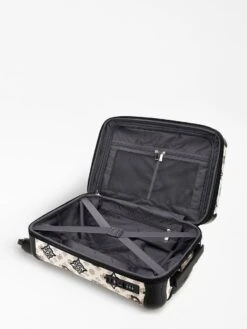 Guess House Party 18 In 4 Wheeler Dames Reiskoffer - Cream Multi Logo -Bagage Kortingen Winkel 900x1200 14